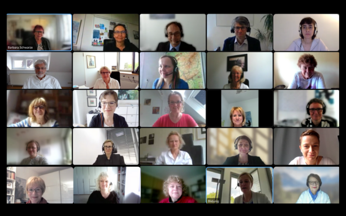 Screenshot der Online-Mitgliederversammlung 2022